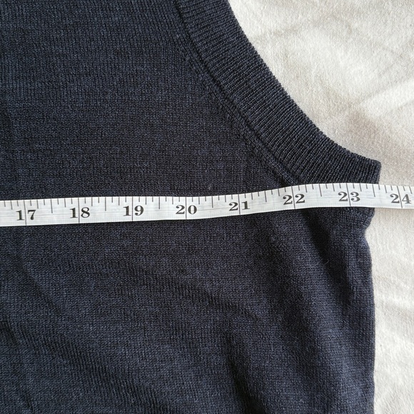 ORVIS 100% Merino Wool Navy Knit Sleeveless V Neck Sweater Vest L - Picture 7 of 8